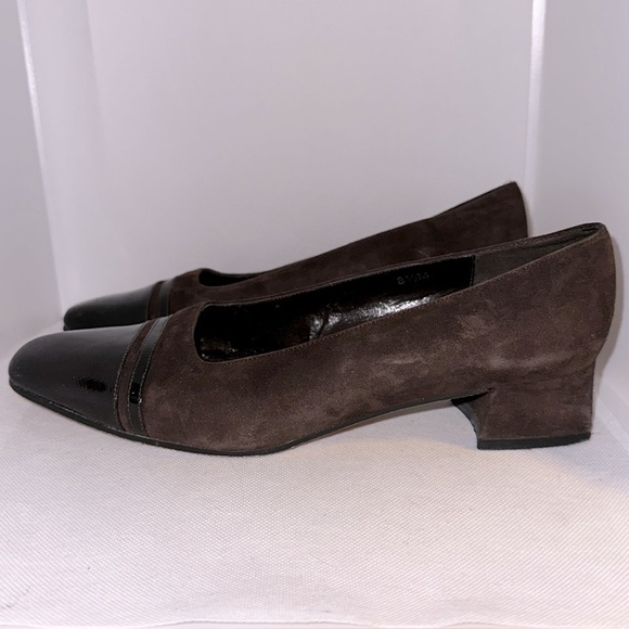 Van Eli Vero Cuoio Brown Suede Pumps with Patent Leather Vamp Size 8.5 - EUC - Picture 5 of 12
